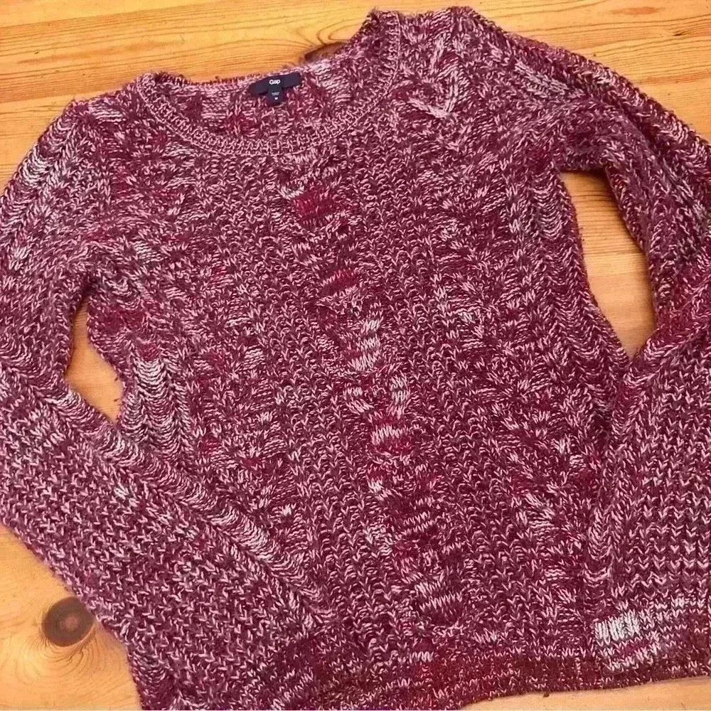GAP crew neck Berry Red and White knit wool blend sweater Women M